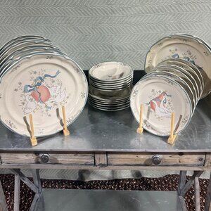 1980s International Stoneware Marmalade country goose dishes